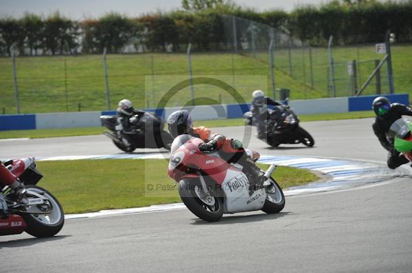 Motorcycle action photographs;Trackday digital images;donington;donington park leicestershire;donington photographs;event digital images;eventdigitalimages;no limits trackday;peter wileman photography;trackday;trackday photos