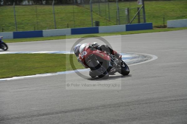 Motorcycle action photographs;Trackday digital images;donington;donington park leicestershire;donington photographs;event digital images;eventdigitalimages;no limits trackday;peter wileman photography;trackday;trackday photos