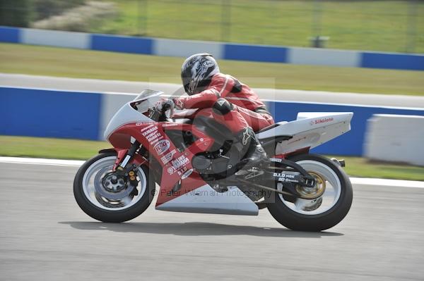 Motorcycle action photographs;Trackday digital images;donington;donington park leicestershire;donington photographs;event digital images;eventdigitalimages;no limits trackday;peter wileman photography;trackday;trackday photos
