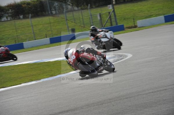 Motorcycle action photographs;Trackday digital images;donington;donington park leicestershire;donington photographs;event digital images;eventdigitalimages;no limits trackday;peter wileman photography;trackday;trackday photos