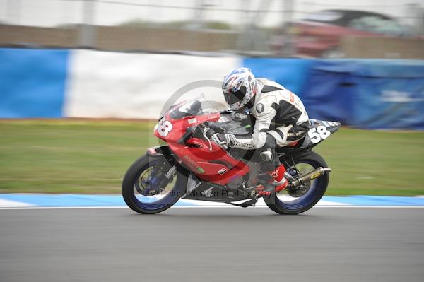 Motorcycle action photographs;Trackday digital images;donington;donington park leicestershire;donington photographs;event digital images;eventdigitalimages;no limits trackday;peter wileman photography;trackday;trackday photos