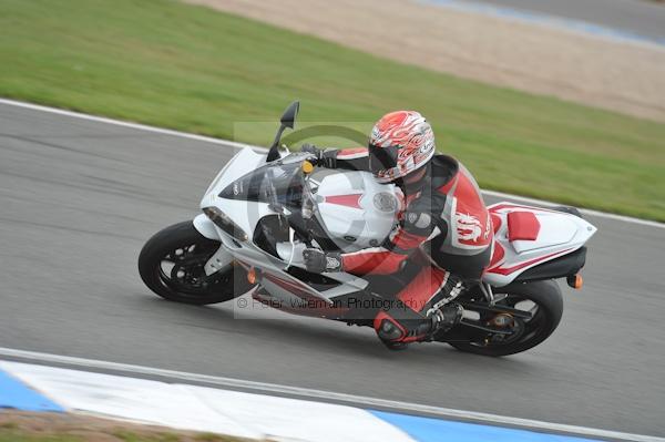 Motorcycle action photographs;Trackday digital images;donington;donington park leicestershire;donington photographs;event digital images;eventdigitalimages;no limits trackday;peter wileman photography;trackday;trackday photos