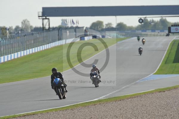 Motorcycle action photographs;Trackday digital images;donington;donington park leicestershire;donington photographs;event digital images;eventdigitalimages;no limits trackday;peter wileman photography;trackday;trackday photos