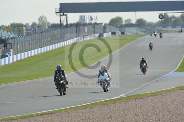Motorcycle action photographs;Trackday digital images;donington;donington park leicestershire;donington photographs;event digital images;eventdigitalimages;no limits trackday;peter wileman photography;trackday;trackday photos