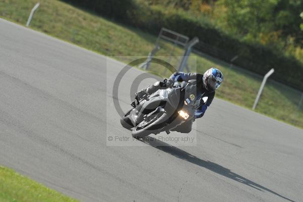 Motorcycle action photographs;Trackday digital images;donington;donington park leicestershire;donington photographs;event digital images;eventdigitalimages;no limits trackday;peter wileman photography;trackday;trackday photos
