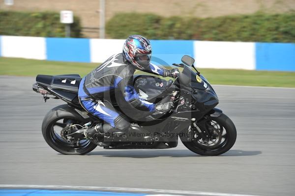 Motorcycle action photographs;Trackday digital images;donington;donington park leicestershire;donington photographs;event digital images;eventdigitalimages;no limits trackday;peter wileman photography;trackday;trackday photos