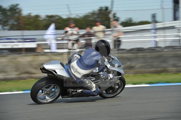 Motorcycle action photographs;Trackday digital images;donington;donington park leicestershire;donington photographs;event digital images;eventdigitalimages;no limits trackday;peter wileman photography;trackday;trackday photos