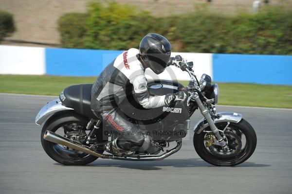Motorcycle action photographs;Trackday digital images;donington;donington park leicestershire;donington photographs;event digital images;eventdigitalimages;no limits trackday;peter wileman photography;trackday;trackday photos
