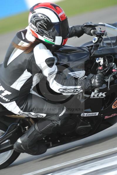 Motorcycle action photographs;Trackday digital images;donington;donington park leicestershire;donington photographs;event digital images;eventdigitalimages;no limits trackday;peter wileman photography;trackday;trackday photos