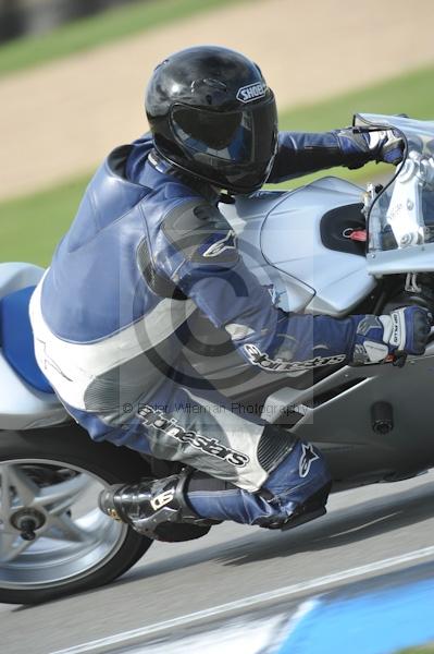 Motorcycle action photographs;Trackday digital images;donington;donington park leicestershire;donington photographs;event digital images;eventdigitalimages;no limits trackday;peter wileman photography;trackday;trackday photos