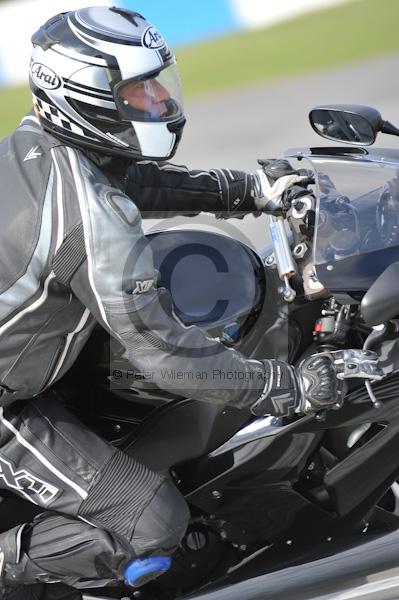 Motorcycle action photographs;Trackday digital images;donington;donington park leicestershire;donington photographs;event digital images;eventdigitalimages;no limits trackday;peter wileman photography;trackday;trackday photos
