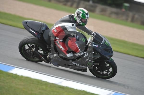Motorcycle action photographs;Trackday digital images;donington;donington park leicestershire;donington photographs;event digital images;eventdigitalimages;no limits trackday;peter wileman photography;trackday;trackday photos