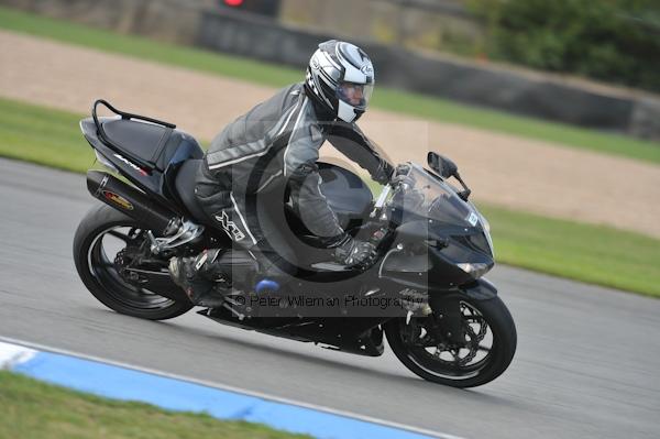 Motorcycle action photographs;Trackday digital images;donington;donington park leicestershire;donington photographs;event digital images;eventdigitalimages;no limits trackday;peter wileman photography;trackday;trackday photos