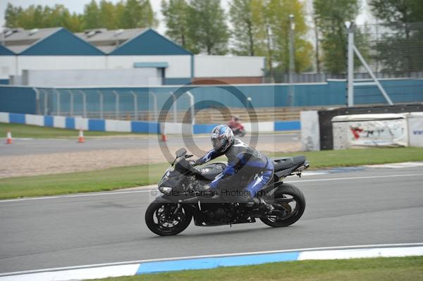 Motorcycle action photographs;Trackday digital images;donington;donington park leicestershire;donington photographs;event digital images;eventdigitalimages;no limits trackday;peter wileman photography;trackday;trackday photos
