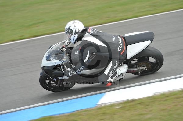 Motorcycle action photographs;Trackday digital images;donington;donington park leicestershire;donington photographs;event digital images;eventdigitalimages;no limits trackday;peter wileman photography;trackday;trackday photos