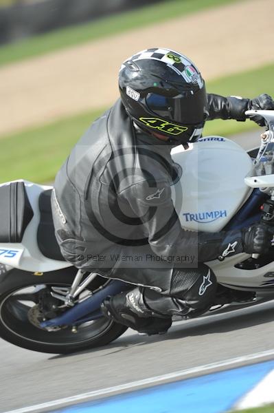 Motorcycle action photographs;Trackday digital images;donington;donington park leicestershire;donington photographs;event digital images;eventdigitalimages;no limits trackday;peter wileman photography;trackday;trackday photos