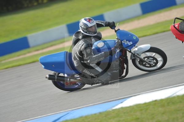 Motorcycle action photographs;Trackday digital images;donington;donington park leicestershire;donington photographs;event digital images;eventdigitalimages;no limits trackday;peter wileman photography;trackday;trackday photos