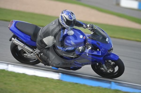Motorcycle action photographs;Trackday digital images;donington;donington park leicestershire;donington photographs;event digital images;eventdigitalimages;no limits trackday;peter wileman photography;trackday;trackday photos