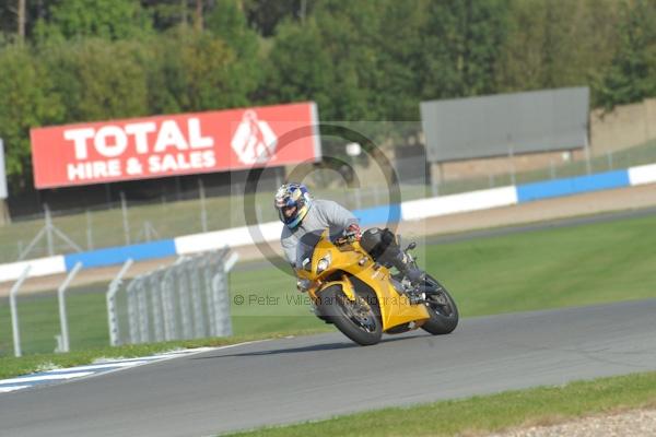 Motorcycle action photographs;Trackday digital images;donington;donington park leicestershire;donington photographs;event digital images;eventdigitalimages;no limits trackday;peter wileman photography;trackday;trackday photos