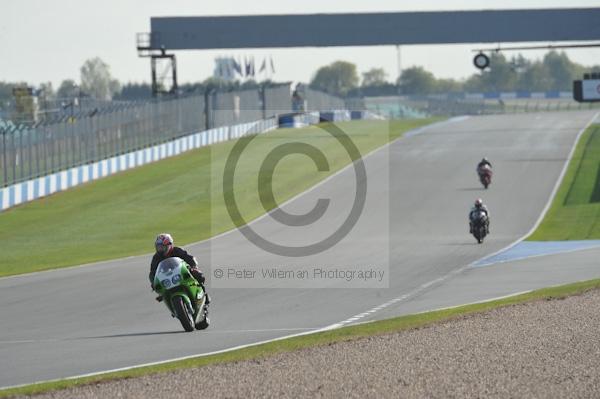 Motorcycle action photographs;Trackday digital images;donington;donington park leicestershire;donington photographs;event digital images;eventdigitalimages;no limits trackday;peter wileman photography;trackday;trackday photos