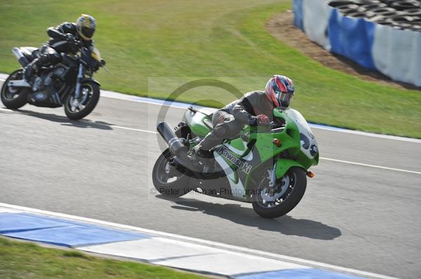 Motorcycle action photographs;Trackday digital images;donington;donington park leicestershire;donington photographs;event digital images;eventdigitalimages;no limits trackday;peter wileman photography;trackday;trackday photos