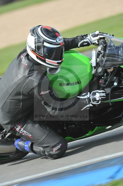 Motorcycle action photographs;Trackday digital images;donington;donington park leicestershire;donington photographs;event digital images;eventdigitalimages;no limits trackday;peter wileman photography;trackday;trackday photos