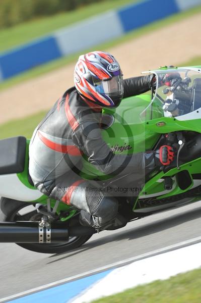 Motorcycle action photographs;Trackday digital images;donington;donington park leicestershire;donington photographs;event digital images;eventdigitalimages;no limits trackday;peter wileman photography;trackday;trackday photos