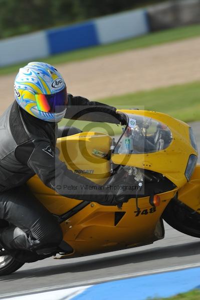 Motorcycle action photographs;Trackday digital images;donington;donington park leicestershire;donington photographs;event digital images;eventdigitalimages;no limits trackday;peter wileman photography;trackday;trackday photos
