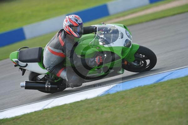 Motorcycle action photographs;Trackday digital images;donington;donington park leicestershire;donington photographs;event digital images;eventdigitalimages;no limits trackday;peter wileman photography;trackday;trackday photos