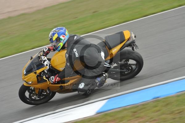 Motorcycle action photographs;Trackday digital images;donington;donington park leicestershire;donington photographs;event digital images;eventdigitalimages;no limits trackday;peter wileman photography;trackday;trackday photos