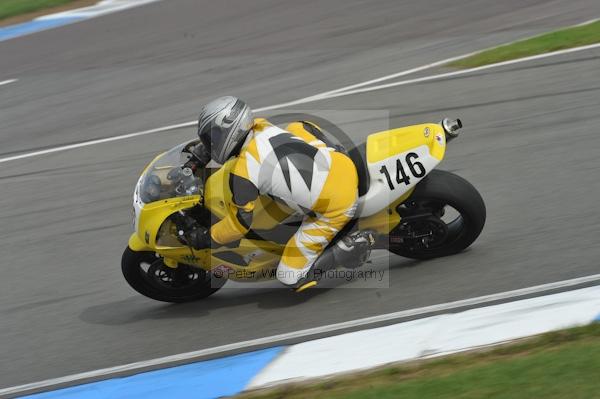 Motorcycle action photographs;Trackday digital images;donington;donington park leicestershire;donington photographs;event digital images;eventdigitalimages;no limits trackday;peter wileman photography;trackday;trackday photos