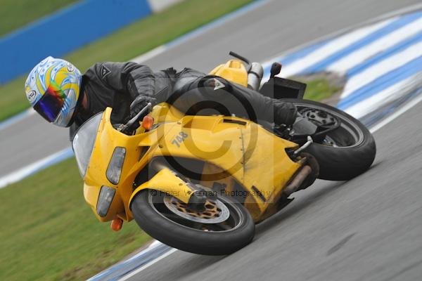Motorcycle action photographs;Trackday digital images;donington;donington park leicestershire;donington photographs;event digital images;eventdigitalimages;no limits trackday;peter wileman photography;trackday;trackday photos