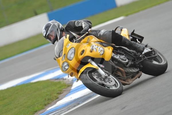 Motorcycle action photographs;Trackday digital images;donington;donington park leicestershire;donington photographs;event digital images;eventdigitalimages;no limits trackday;peter wileman photography;trackday;trackday photos