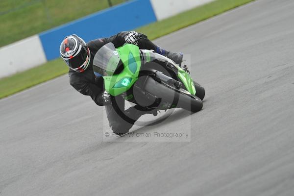 Motorcycle action photographs;Trackday digital images;donington;donington park leicestershire;donington photographs;event digital images;eventdigitalimages;no limits trackday;peter wileman photography;trackday;trackday photos