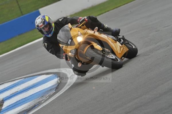 Motorcycle action photographs;Trackday digital images;donington;donington park leicestershire;donington photographs;event digital images;eventdigitalimages;no limits trackday;peter wileman photography;trackday;trackday photos