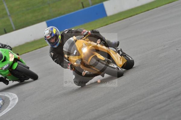 Motorcycle action photographs;Trackday digital images;donington;donington park leicestershire;donington photographs;event digital images;eventdigitalimages;no limits trackday;peter wileman photography;trackday;trackday photos
