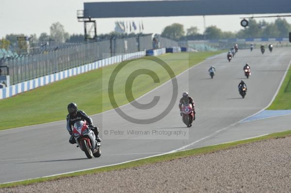 Motorcycle action photographs;Trackday digital images;donington;donington park leicestershire;donington photographs;event digital images;eventdigitalimages;no limits trackday;peter wileman photography;trackday;trackday photos