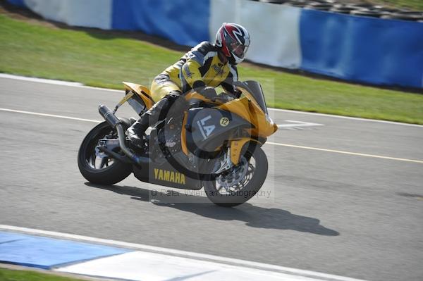 Motorcycle action photographs;Trackday digital images;donington;donington park leicestershire;donington photographs;event digital images;eventdigitalimages;no limits trackday;peter wileman photography;trackday;trackday photos