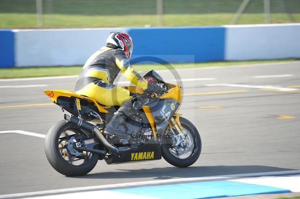 Motorcycle action photographs;Trackday digital images;donington;donington park leicestershire;donington photographs;event digital images;eventdigitalimages;no limits trackday;peter wileman photography;trackday;trackday photos
