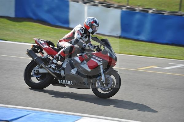 Motorcycle action photographs;Trackday digital images;donington;donington park leicestershire;donington photographs;event digital images;eventdigitalimages;no limits trackday;peter wileman photography;trackday;trackday photos