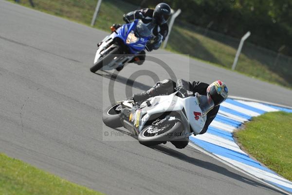 Motorcycle action photographs;Trackday digital images;donington;donington park leicestershire;donington photographs;event digital images;eventdigitalimages;no limits trackday;peter wileman photography;trackday;trackday photos