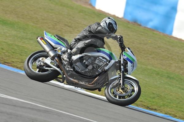 Motorcycle action photographs;Trackday digital images;donington;donington park leicestershire;donington photographs;event digital images;eventdigitalimages;no limits trackday;peter wileman photography;trackday;trackday photos