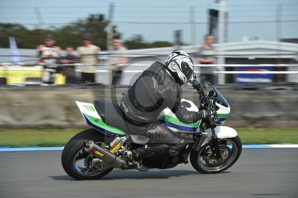 Motorcycle action photographs;Trackday digital images;donington;donington park leicestershire;donington photographs;event digital images;eventdigitalimages;no limits trackday;peter wileman photography;trackday;trackday photos