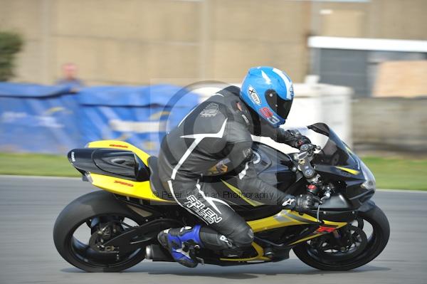 Motorcycle action photographs;Trackday digital images;donington;donington park leicestershire;donington photographs;event digital images;eventdigitalimages;no limits trackday;peter wileman photography;trackday;trackday photos