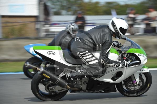 Motorcycle action photographs;Trackday digital images;donington;donington park leicestershire;donington photographs;event digital images;eventdigitalimages;no limits trackday;peter wileman photography;trackday;trackday photos