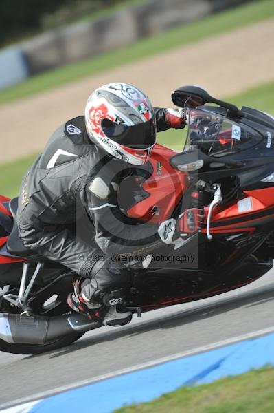 Motorcycle action photographs;Trackday digital images;donington;donington park leicestershire;donington photographs;event digital images;eventdigitalimages;no limits trackday;peter wileman photography;trackday;trackday photos