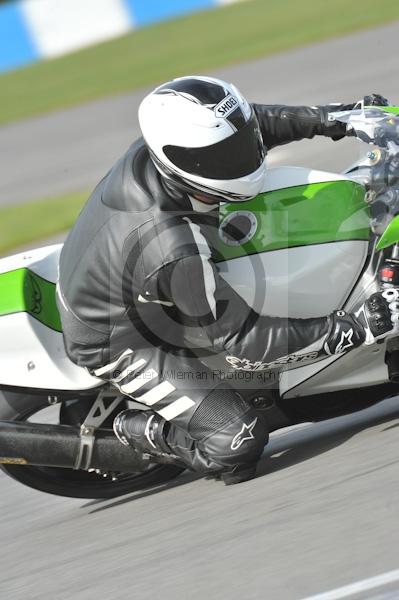 Motorcycle action photographs;Trackday digital images;donington;donington park leicestershire;donington photographs;event digital images;eventdigitalimages;no limits trackday;peter wileman photography;trackday;trackday photos