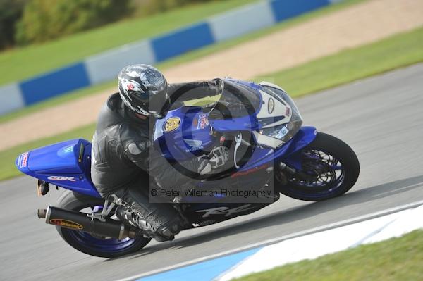 Motorcycle action photographs;Trackday digital images;donington;donington park leicestershire;donington photographs;event digital images;eventdigitalimages;no limits trackday;peter wileman photography;trackday;trackday photos
