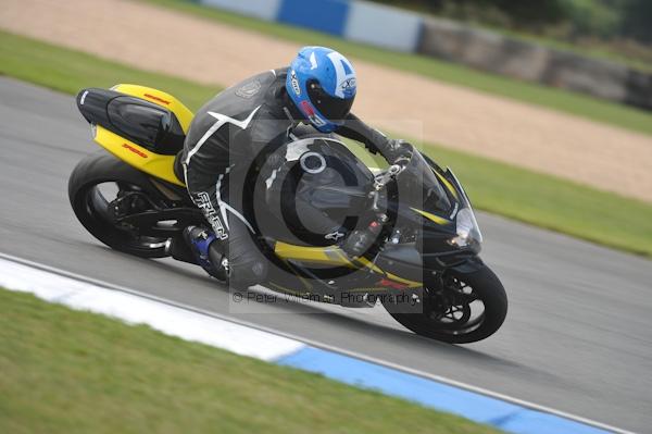 Motorcycle action photographs;Trackday digital images;donington;donington park leicestershire;donington photographs;event digital images;eventdigitalimages;no limits trackday;peter wileman photography;trackday;trackday photos
