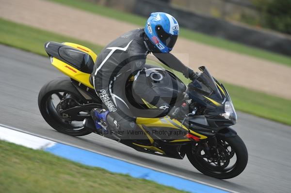 Motorcycle action photographs;Trackday digital images;donington;donington park leicestershire;donington photographs;event digital images;eventdigitalimages;no limits trackday;peter wileman photography;trackday;trackday photos